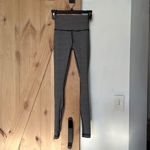 LULULEMON wunder under flux hype stripe leggings - size 2 (28in length)🫶🏻